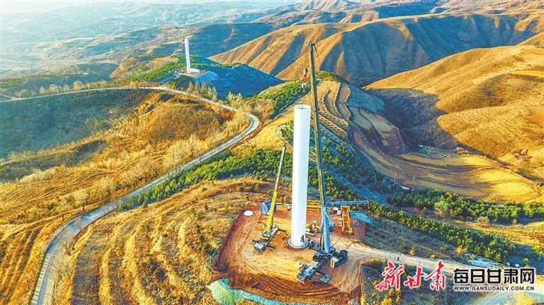 【图片新闻】平凉市崆峒区10万千瓦风电项目建设正酣